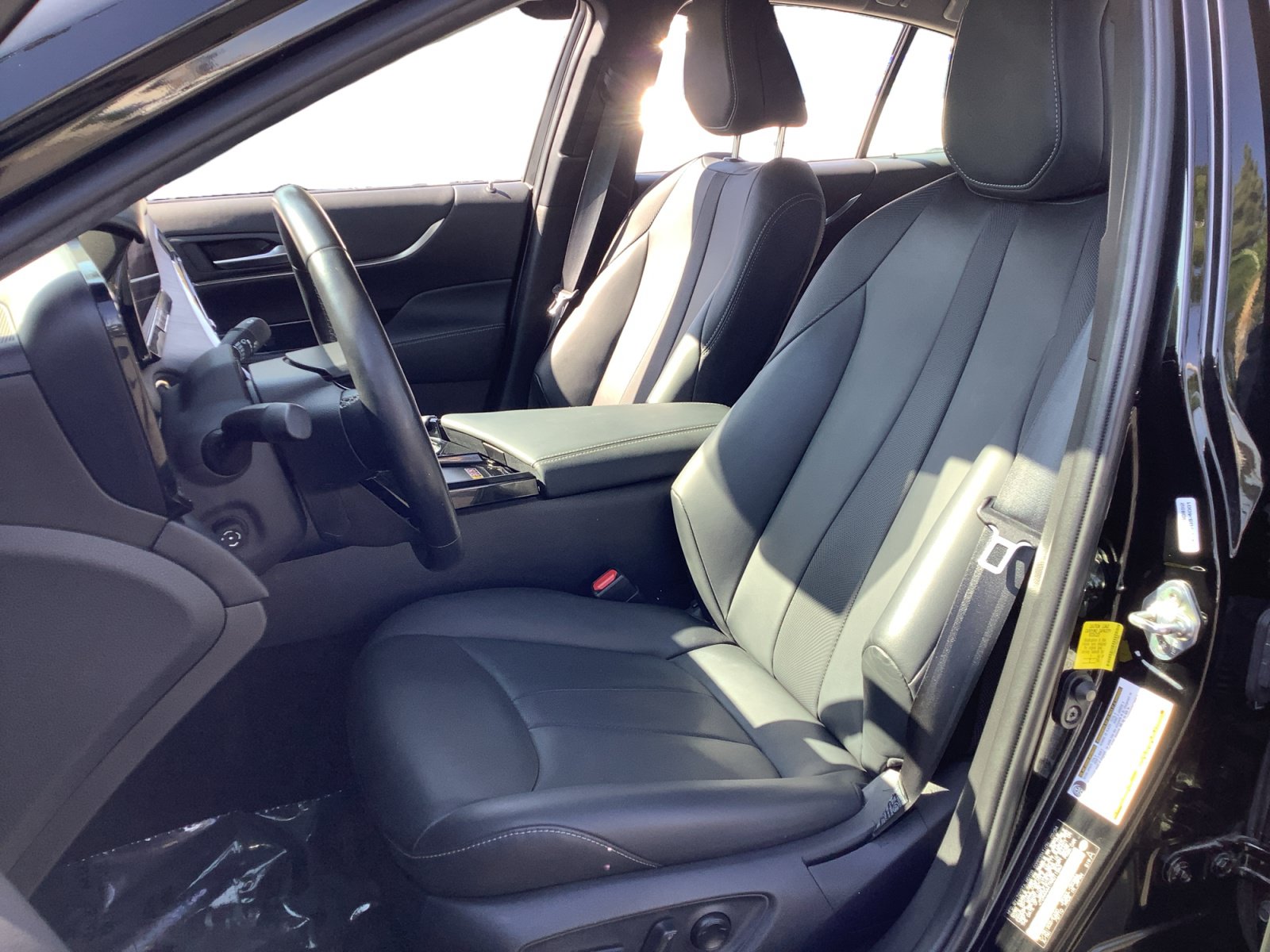 Used 2024 Toyota Mirai w/ Advanced Technology Package RWD image 9