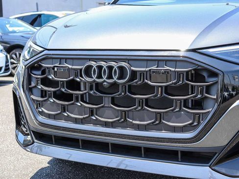 Used 2025 Audi Q8 Premium Plus w/ Premium Plus Package AWD/4WD image 8