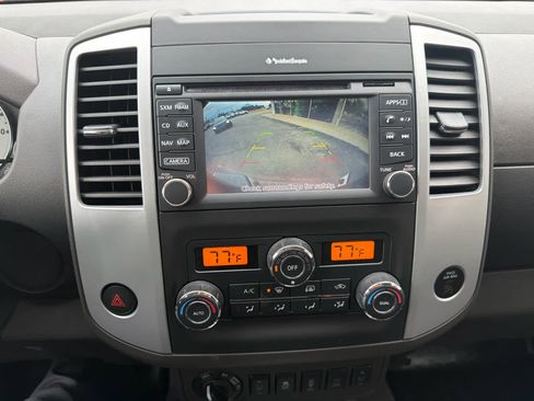 Used 2020 Nissan Frontier PRO-4X w/ Pro-4x Utility Package image 28