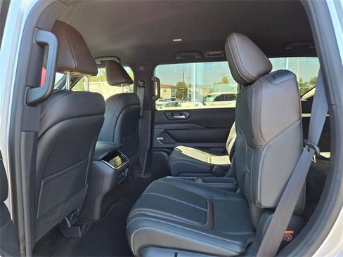 New 2025 Nissan Armada SL w/ Captain's Chari Seat Package image 12