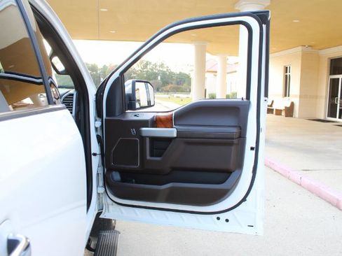 Used 2019 Ford F150 King Ranch w/ Equipment Group 601A Luxury image 28