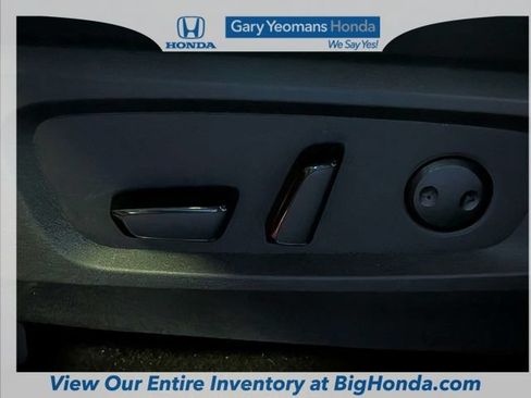 Used 2024 Nissan Pathfinder SV AWD/4WD image 22