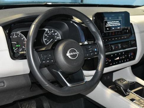 Certified 2024 Nissan Pathfinder SL w/ SL Premium Package AWD/4WD image 2