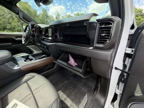 Used 2024 Chevrolet Silverado 3500 High Country w/ High Country Premium Package AWD/4WD image 39