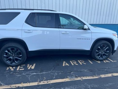 Used 2021 Chevrolet Traverse RS AWD/4WD image 2