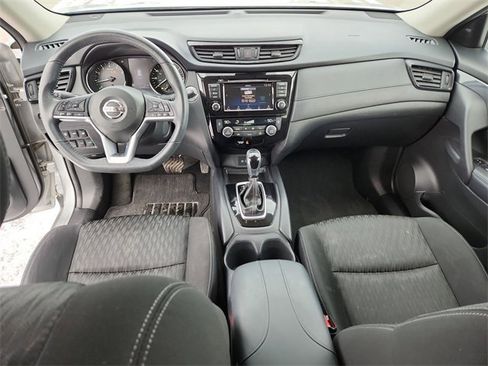Used 2019 Nissan Rogue SV image 19