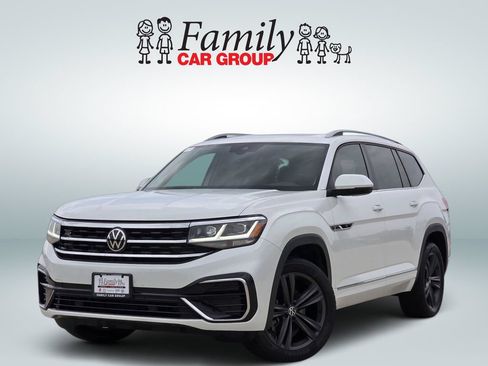 Certified 2022 Volkswagen Atlas SE FWD image 1