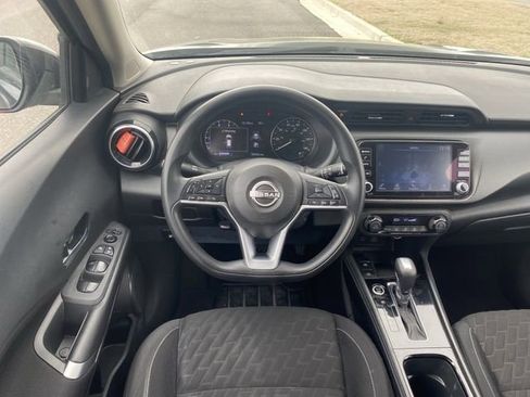 Used 2022 Nissan Kicks SV image 23