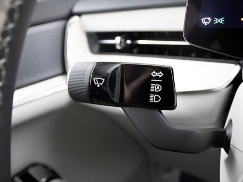 New 2025 Volvo EX90 Ultra image 17