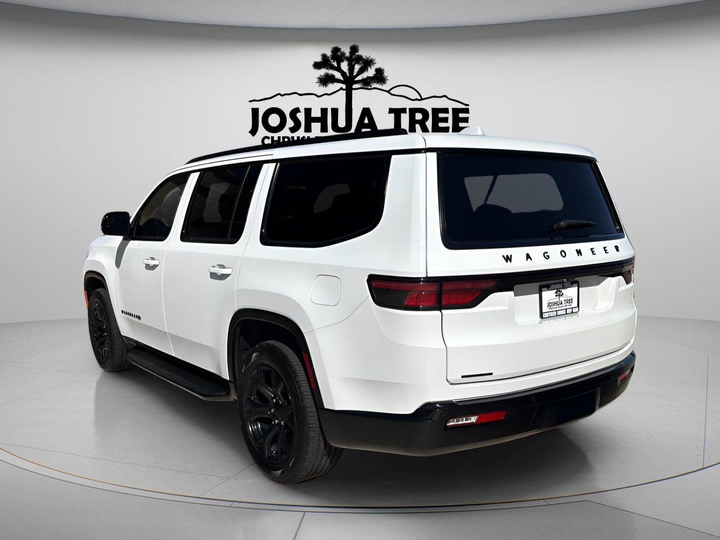Used 2023 Jeep Wagoneer Series II AWD/4WD image 5