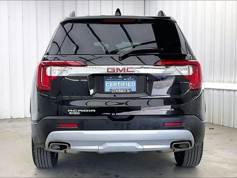 Certified 2023 GMC Acadia SLT w/ Technology Package image 4