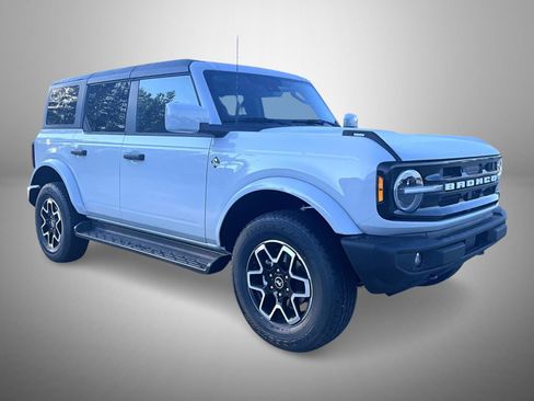 New 2026 Ford Bronco Outer Banks AWD/4WD image 3