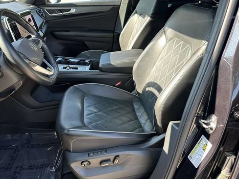 Used 2024 Volkswagen Atlas Cross Sport SEL Premium R-Line AWD/4WD image 26