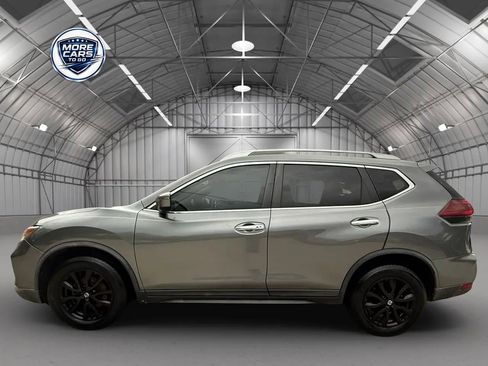 Used 2018 Nissan Rogue SV w/ Premium Package AWD/4WD image 5