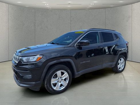 Used 2022 Jeep Compass Latitude w/ Convenience Group AWD/4WD image 1