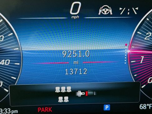 Used 2025 Mercedes-Benz GLS 450 4MATIC image 13