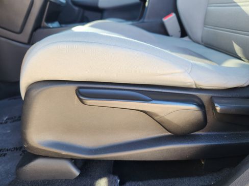 Used 2020 Honda CR-V LX image 24