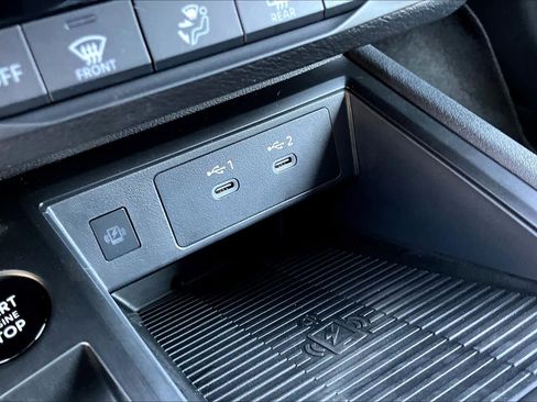 New 2026 Nissan Kicks SV image 18