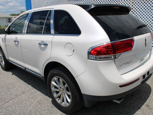 Used 2015 Lincoln MKX FWD w/ Equipment Group 102A image 40