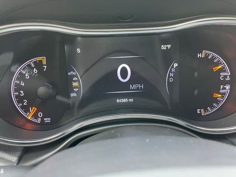 Used 2022 Jeep Grand Cherokee Limited image 12