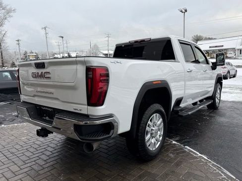Used 2024 GMC Sierra 2500 SLT w/ SLT Premium Package image 7