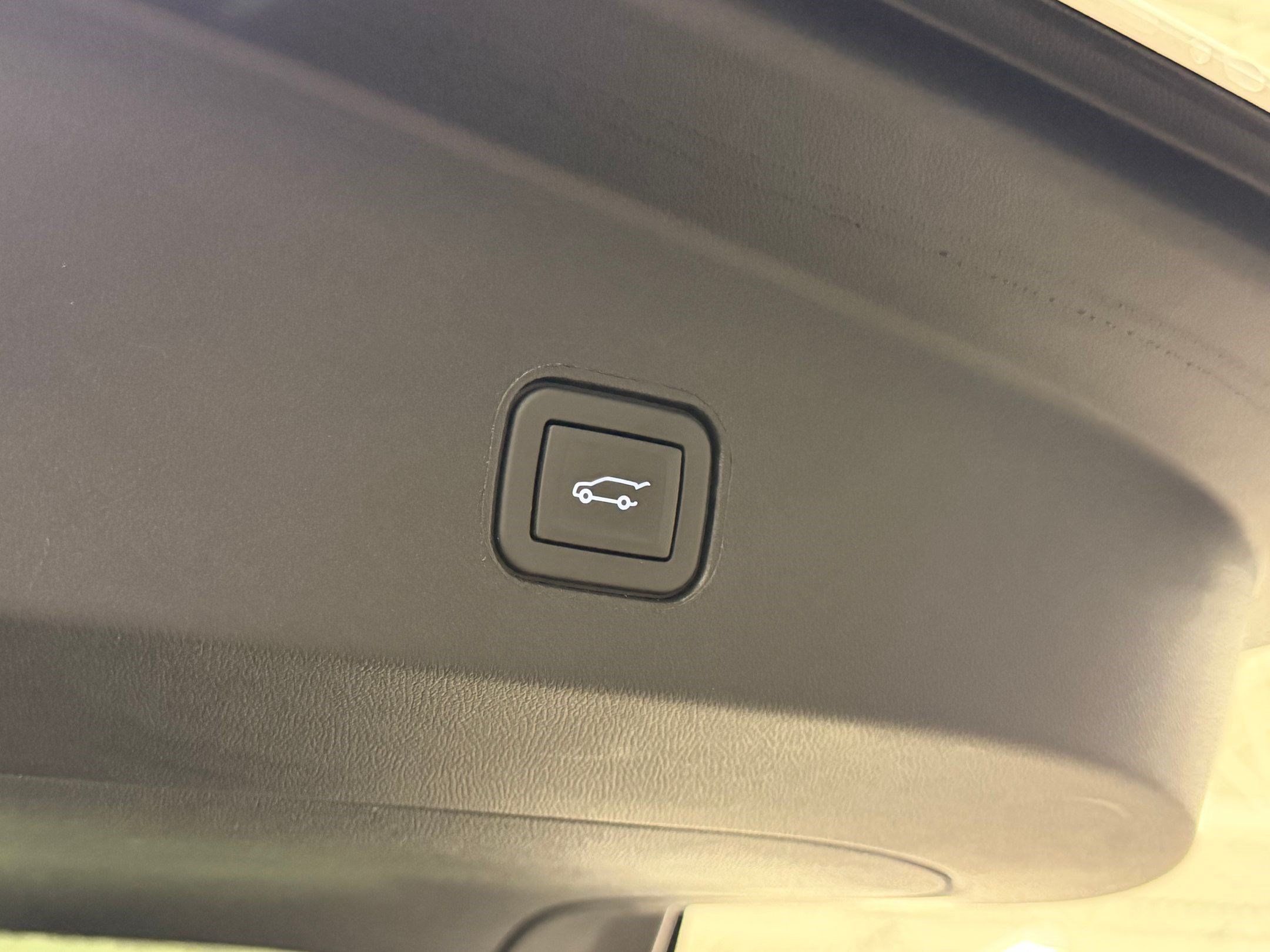Certified 2024 Cadillac Lyriq Sport AWD/4WD image 25