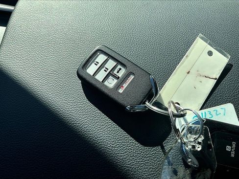 Used 2021 Honda Accord Touring image 10