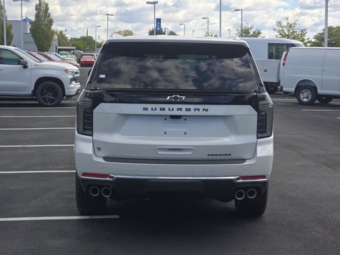 New 2025 Chevrolet Suburban Premier image 16