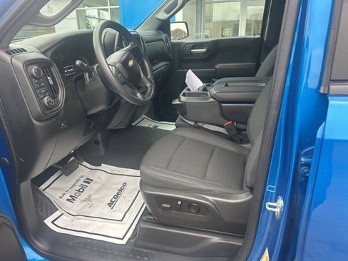 Used 2023 Chevrolet Silverado 1500 Custom image 11