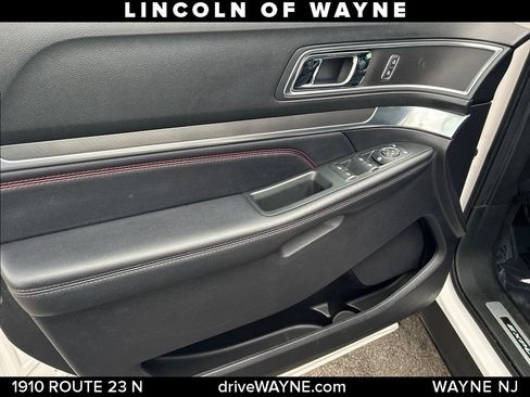 Used 2019 Ford Explorer Sport w/ Ford Safe & Smart Package AWD/4WD image 12