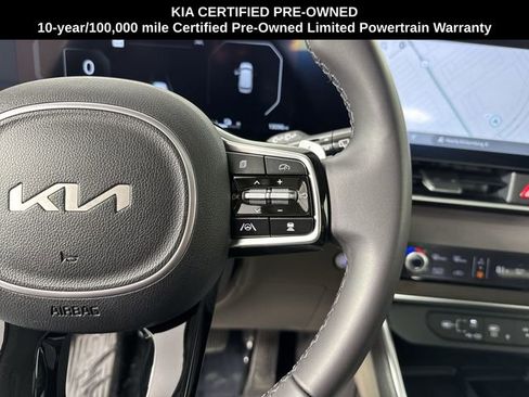 Certified 2025 Kia Carnival SX FWD image 12