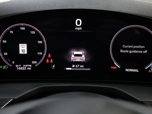 Used 2025 Porsche Panamera image 82