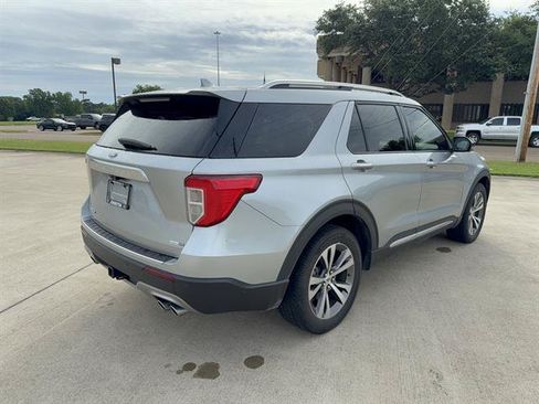 Used 2020 Ford Explorer Platinum w/ Premium Technology Package AWD/4WD image 4