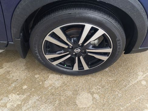 Used 2018 Nissan Kicks SV w/ Exterior Electronics Package FWD image 45