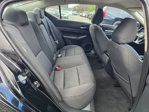 Used 2022 Nissan Altima 2.5 SV image 16