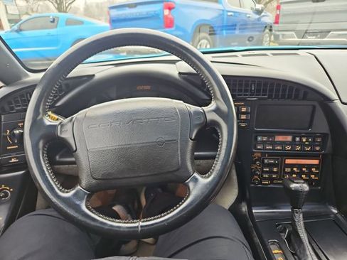 Used 1993 Chevrolet Corvette Coupe image 9