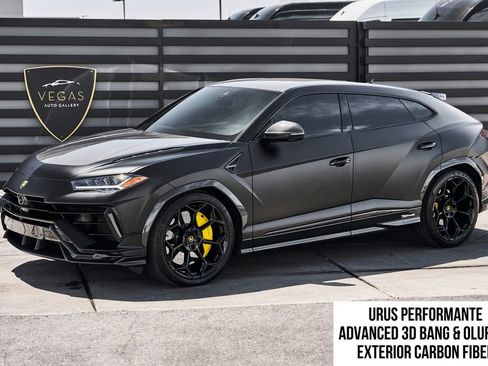Used 2024 Lamborghini Urus Performante AWD/4WD image 1