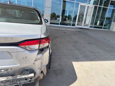 Used 2022 Toyota Corolla LE FWD image 6