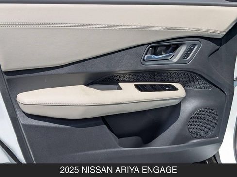 Used 2025 Nissan Ariya AWD image 10