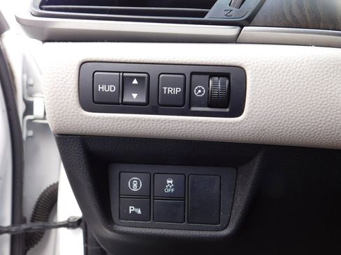 Used 2018 Honda Accord Touring image 19