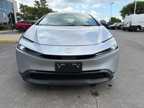 Used 2025 Toyota Prius LE FWD image 2