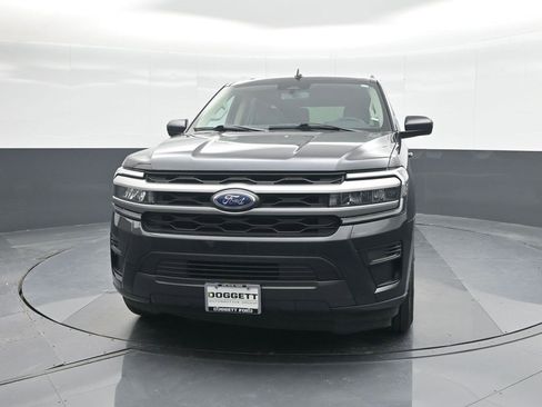 Certified 2024 Ford Expedition XLT image 5