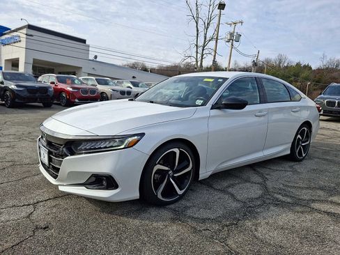 Used 2022 Honda Accord Sport image 3
