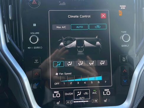 Used 2020 Subaru Outback Premium image 18