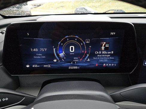 Used 2024 Chevrolet Traverse LT image 28