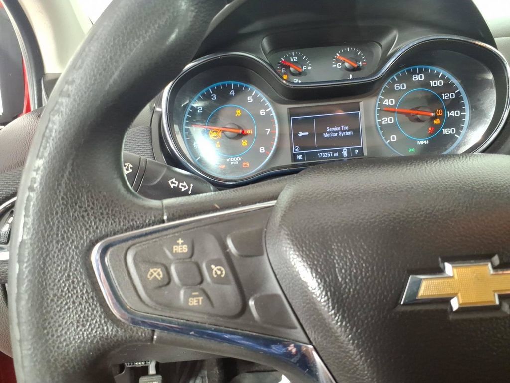 Used 2018 Chevrolet Cruze LT w/ LT Fleet Convenience Package FWD image 17