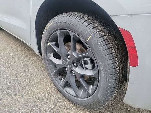 New 2026 Chrysler Pacifica Select image 19