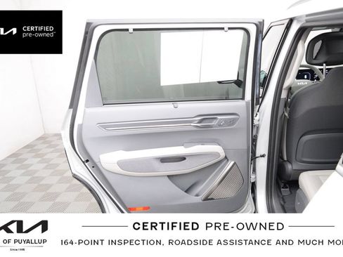 Certified 2024 Kia EV9 Land w/ Towing Package AWD/4WD image 12