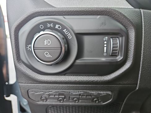 New 2025 Jeep Gladiator Sport image 29