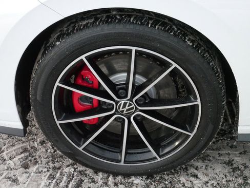 Certified 2025 Volkswagen Jetta GLI Autobahn image 15